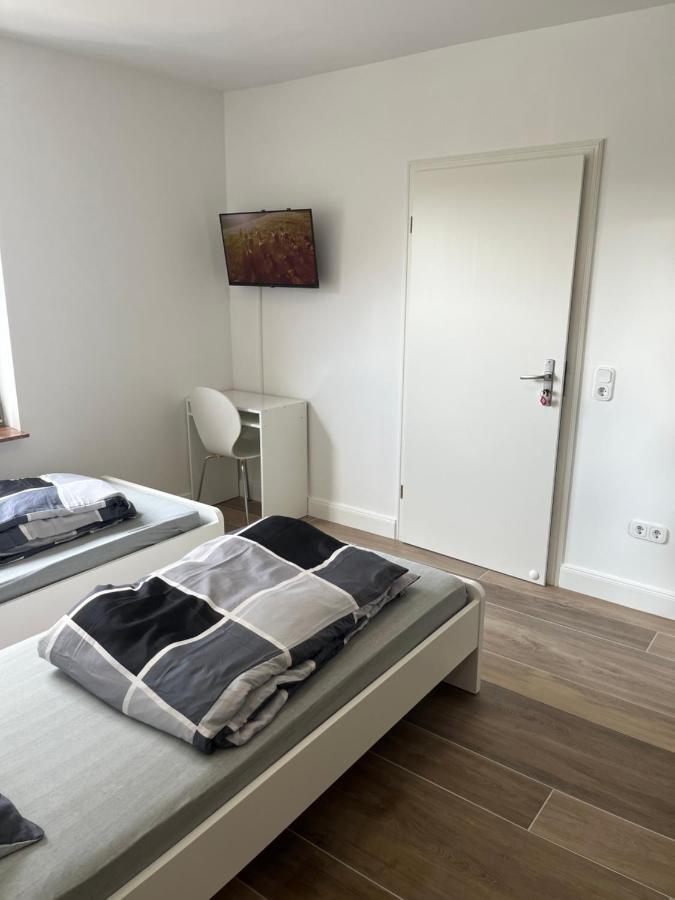 Uebernachtung By Tag Apartment Kassel Bagian luar foto